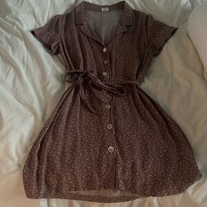 Aritzia Wilfred button down dress in size Medium.